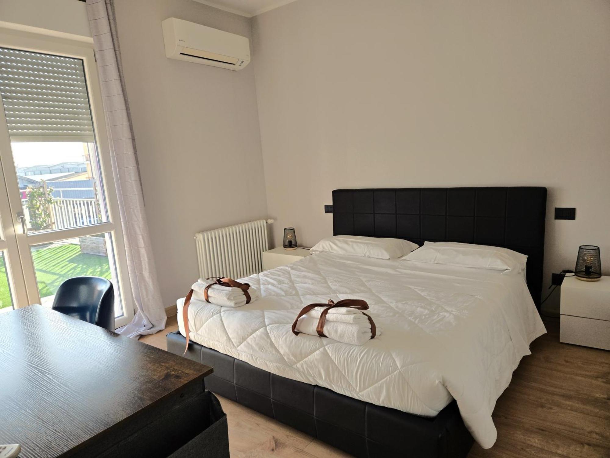 7 Lakes Aparthotel Burolo Exterior photo